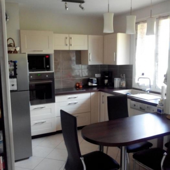  Annonces CHAMBERY : Appartement | CHAMBERY (73000) | 42 m2 | 693 € 