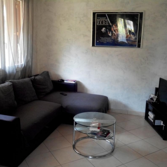  Annonces CHAMBERY : Appartement | CHAMBERY (73000) | 42 m2 | 693 € 