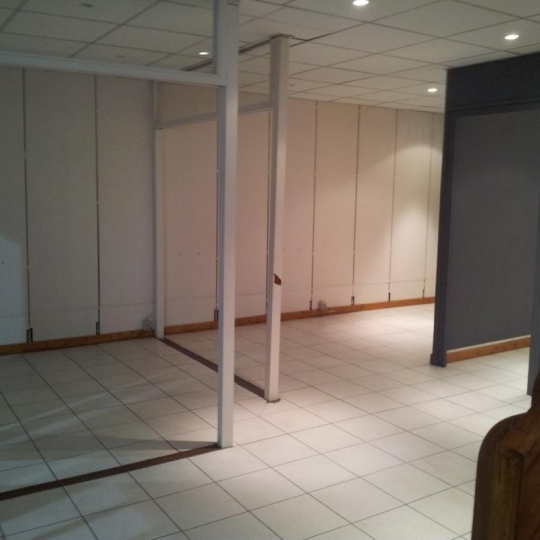  ABRIS & CO IMMOBILIER : Commerces | CHAMBERY (73000) | 97 m2 | 815 € 