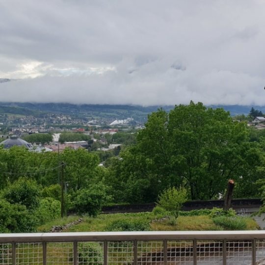  Annonces CHAMBERY : Appartement | CHAMBERY (73000) | 100 m2 | 1 153 € 