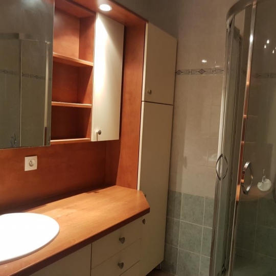 Annonces CHAMBERY : Appartement | CHAMBERY (73000) | 60 m2 | 653 € 