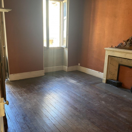  Annonces CHAMBERY : Appartement | CHAMBERY (73000) | 96 m2 | 180 000 € 