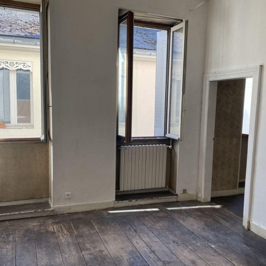  Annonces CHAMBERY : Appartement | CHAMBERY (73000) | 96 m2 | 180 000 € 