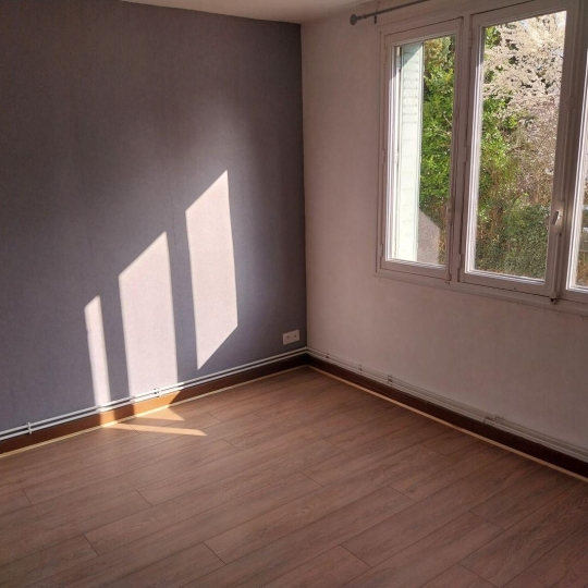  Annonces CHAMBERY : Apartment | CHAMBERY (73000) | 67 m2 | 142 000 € 
