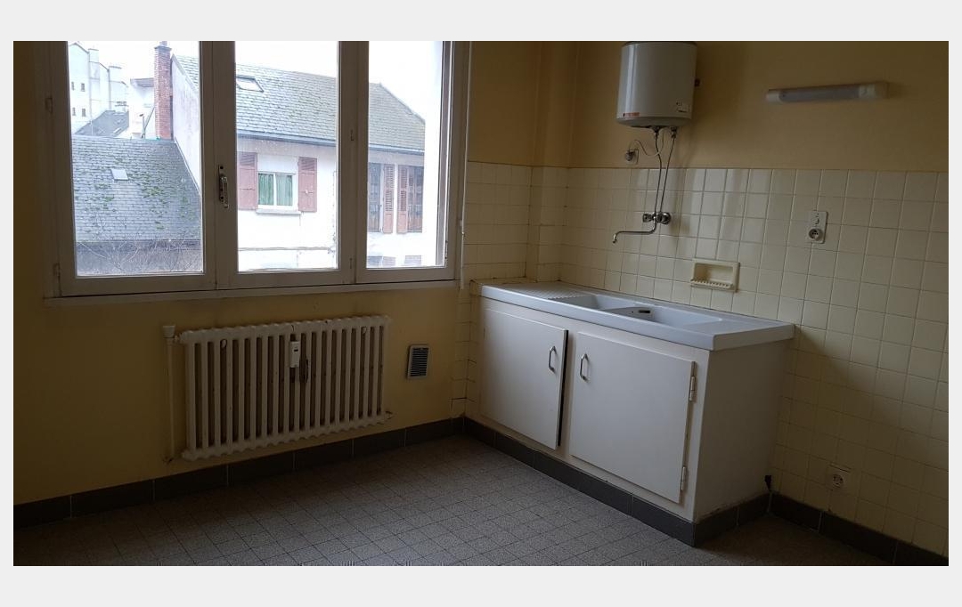 Annonces CHAMBERY : Appartement | CHAMBERY (73000) | 54 m2 | 717 € 