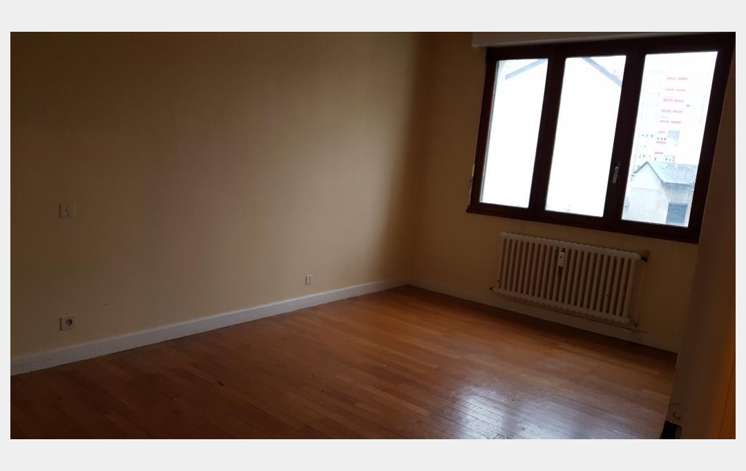 Annonces CHAMBERY : Appartement | CHAMBERY (73000) | 54 m2 | 717 € 