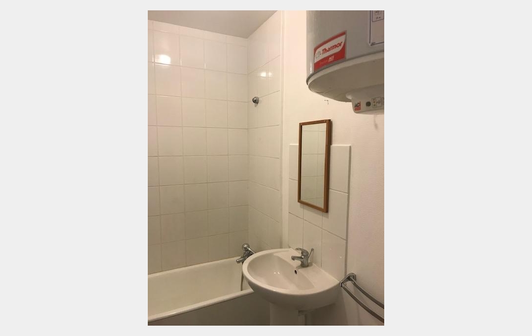 Annonces CHAMBERY : Appartement | CHAMBERY (73000) | 54 m2 | 717 € 