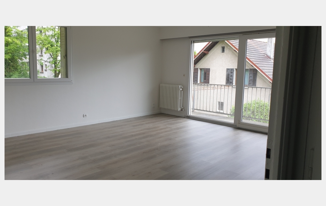 Annonces CHAMBERY : Appartement | CHAMBERY (73000) | 100 m2 | 1 153 € 