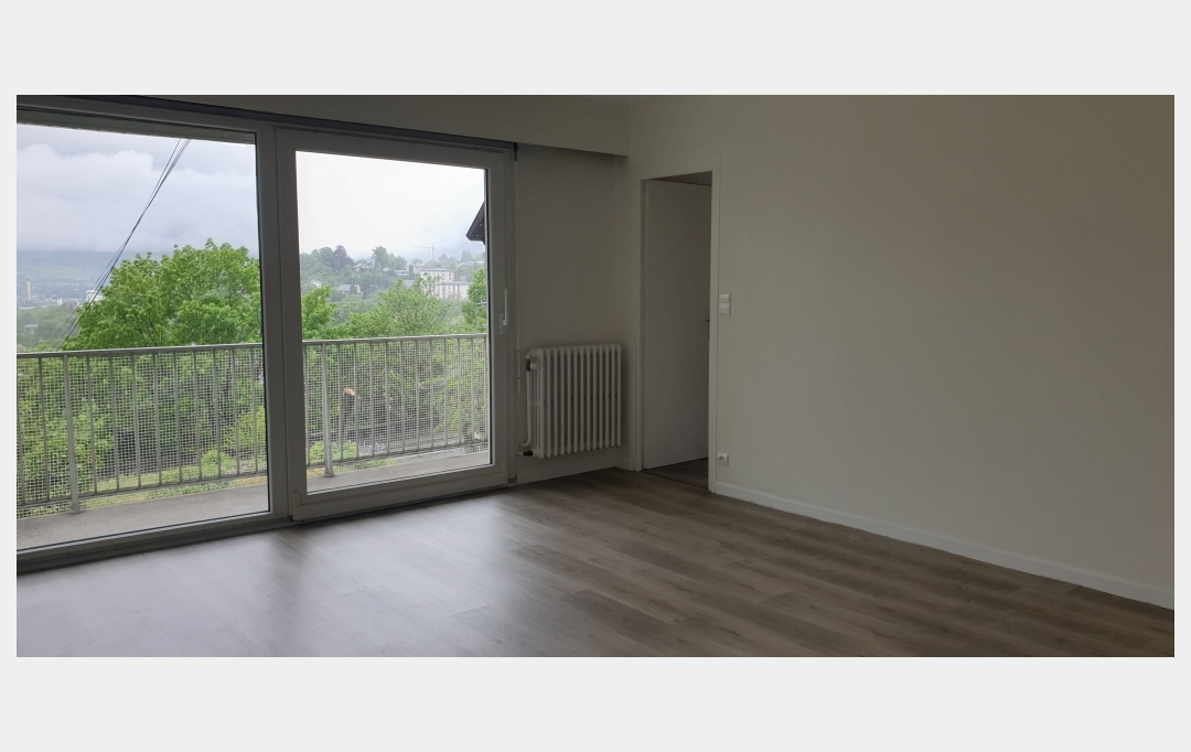 Annonces CHAMBERY : Appartement | CHAMBERY (73000) | 100 m2 | 1 153 € 