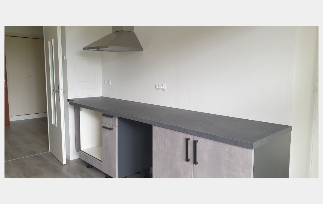 Annonces CHAMBERY : Appartement | CHAMBERY (73000) | 100 m2 | 1 153 € 