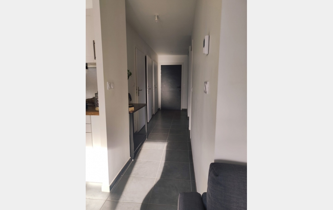 Annonces CHAMBERY : Appartement | LA RAVOIRE (73490) | 66 m2 | 819 € 