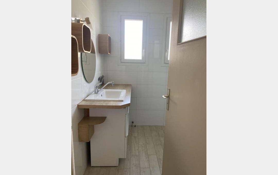 Annonces CHAMBERY : Appartement | CHAMBERY (73000) | 78 m2 | 918 € 