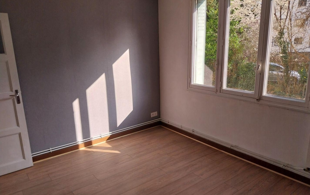 Annonces CHAMBERY : Apartment | CHAMBERY (73000) | 67 m2 | 142 000 € 