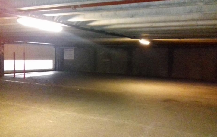 ABRIS & CO IMMOBILIER : Parking | CHAMBERY (73000) | 0 m2 | 75 € 