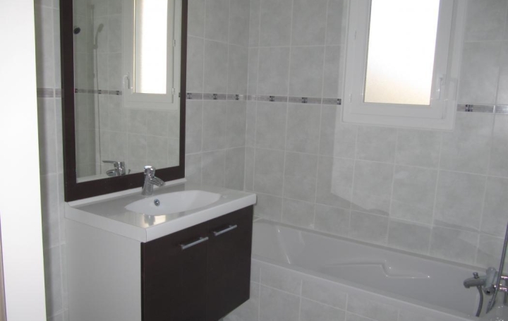 ABRIS & CO IMMOBILIER : Appartement | LA RAVOIRE (73490) | 82 m2 | 1 090 € 