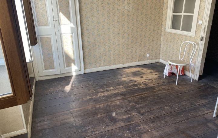 Annonces CHAMBERY : Appartement | CHAMBERY (73000) | 96 m2 | 180 000 € 